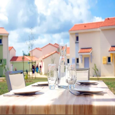 Cozy Holiday Home Near Veillon