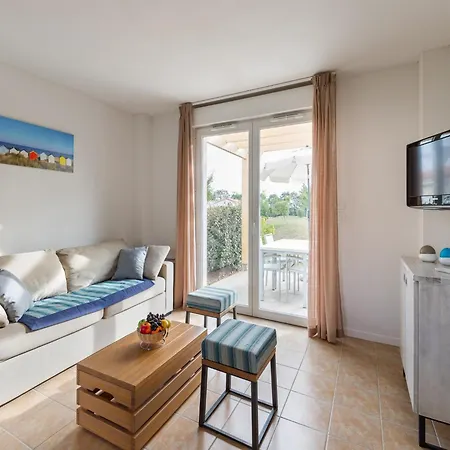 Cozy Holiday Home Near Veillon * Saint-Hilaire-de-Talmont