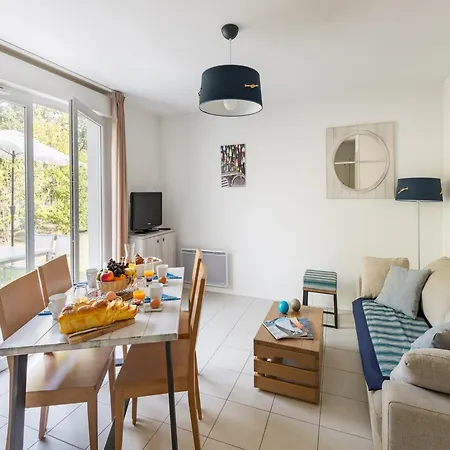 Cozy Holiday Home Near Veillon * Saint-Hilaire-de-Talmont